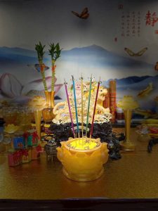 Quá trình nhang nở thành hoa phú quý tâm linh